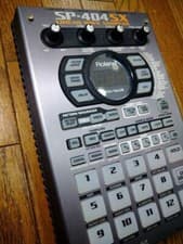 Roland SP-404SX Compact Linear Wave Sampler from JAPAN USED VG