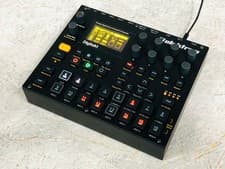 Elektron Digitakt 8-voice digital drum machine and sampler black